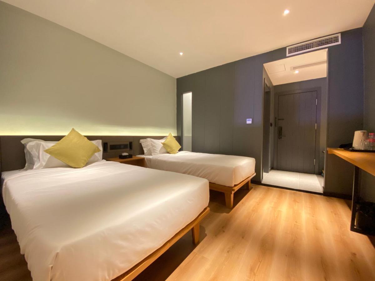 Yunfan Hotel Phnom Penh Exterior foto